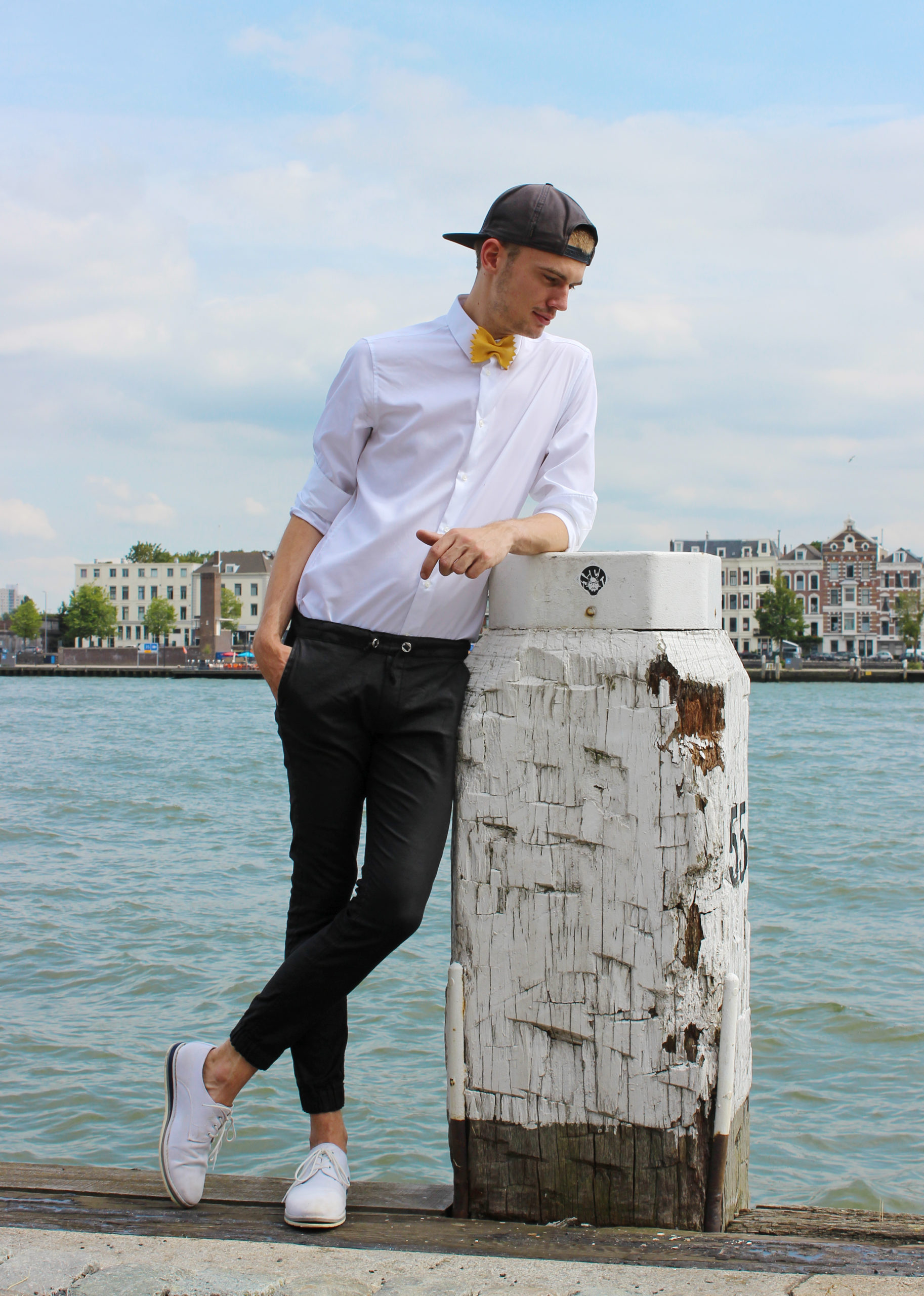 Black Chinos with White Sneakers Summer Outfits (385 ideas & outfits) |  Lookastic